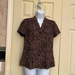 212 Collection. Animal print button-down blouse. Size XS Women’s.